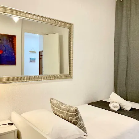 Charm Miro Apartment *