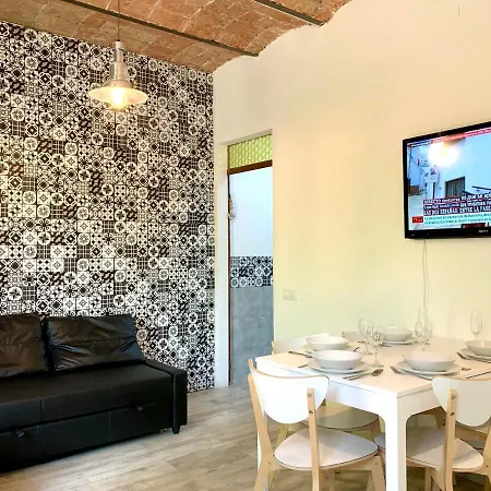 Charm Miro Apartment *